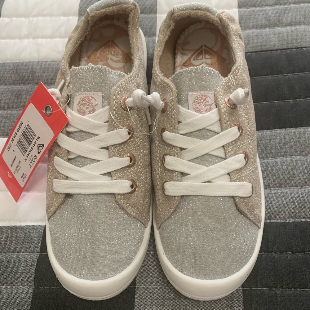 Roxy Silver and White Sneakers with Classic Design